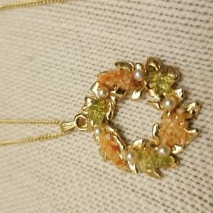 Vintage Wreath-Like Necklace